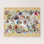 Honeycomb Photo Collage Custom Afbeelding 500-stuk Legpuzzel<br><div class="desc">Creëer uw eigen unieke foto-puzzel met 28 van uw favoriete foto's van vrienden, familie, huisdieren, vakanties, enz. Het fotomalplaatje is opstelling voor u om u afbeeldingen toe te voegen die in hexagon vormen zullen worden getoond om een honingraatpatroon te vormen. Voeg uw foto's toe die van links naar rechts in...</div>