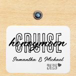 Honeymoon Cruise Elegant Eenvoudig Aangepast Magneet<br><div class="desc">Dit ontwerp kan op het gebied worden gepersonaliseerd dat door de foto en/of tekst te veranderen wordt verstrekt. Of het kan worden aangepast door te klikken deze Sjabloon personaliseert en dan de klik te kiezen om verdere optie aan te passen en de kleur van de achtergrond te schrappen of te...</div>
