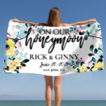 Honeymoon Gifts Personalized Floral Strandlaken<br><div class="desc">Het is tijd om te worden getikt! Neem een ontploffing op je vrijgezellenfeest met deze gepersonaliseerde bloemenstrandlaken. Dit bruidsfeestgeschenk is perfect voor uw huwelijksbadhanddoeken, bruid of vrijgezellenfeestgunst. U kunt het ook gebruiken als huwelijkscadeau of huwelijksreis cadeaus. Het is perfect voor uw huwelijksreis strandlakens. Haal er een voor de bruid en...</div>