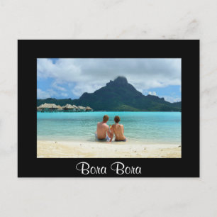 Honeymoon-stel op zwarte briefkaart Bora Bora
