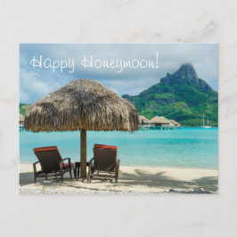Honeymoon-wenskaart met strand en twee zonnescherm briefkaart
