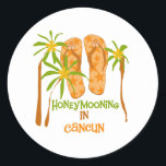 Honeymooning in Cancun Sticker<br><div class="desc">De Tropische de honingmoonsticker van de ontwerpbestemming met uw specifieke huwelijksmaanplaats,  kan op de plaats met tekst of een naam worden aangepast!</div>