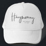 Honeymooning Trucker Pet<br><div class="desc">Moderne,  handgeschreven scriptkalligrafie om iedereen te laten weten dat dit niet alleen een feestdag is. Dit is je huwelijksreis. Deel van een collectie.</div>