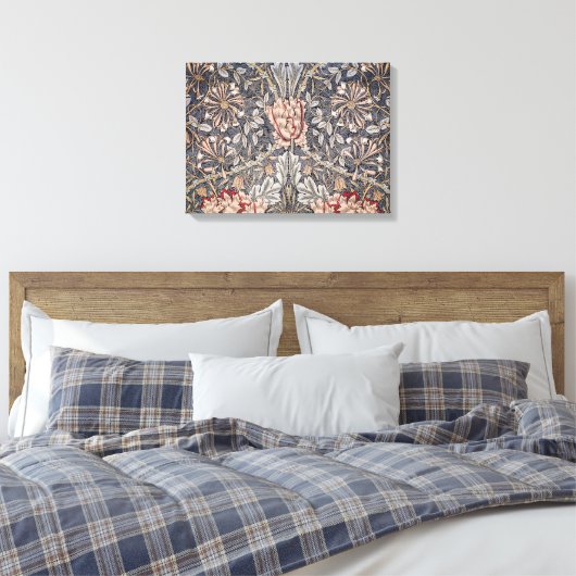 Honeysuckle Print (van William Morris) (Insitu (Slaapkamer))