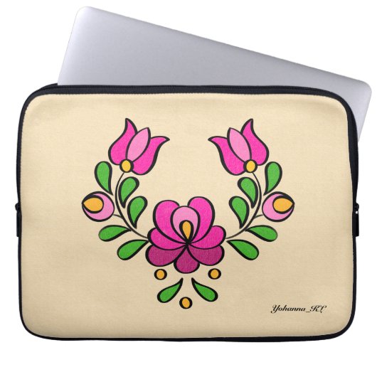 Hongaars Borduurpatroon, "Matyó" - roze Laptop Sleeve (Voorkant)