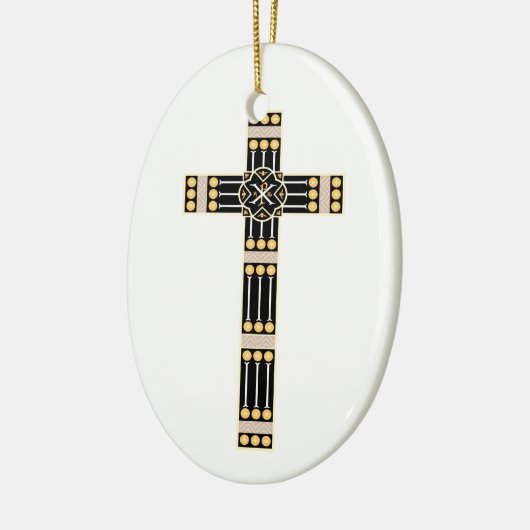 hongaars katholiek kruisbeeld godsymbool gestolen keramisch ornament (Links)