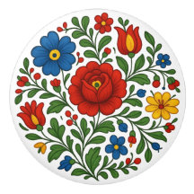 Hongaarse Kalocsa bloemrijke volkskunst keramische