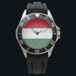 Hongaarse vlag horloge<br><div class="desc">Dit ontwerp is voorzien van de nationale vlag van Hongarije (in het Hongaars bekend als Magyarország), een land in Midden-Europa. Hongarije grenst Slowakije aan het noorden, Oekraïne aan het noordoosten, Roemenië aan het oosten en zuidoosten, Servië aan het zuiden, Kroatië en Slovenië aan het zuidwesten en Oostenrijk aan het westen....</div>