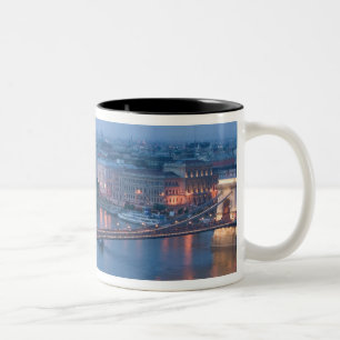 HONGARIJE, Boedapest: Szechenyi (Ketting) Brug, 3 Tweekleurige Koffiemok