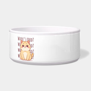 Hongerige kaneelkleurige kat. voerbakje