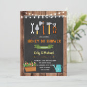 Honing doet douche uitnodiging (Staand voorkant)