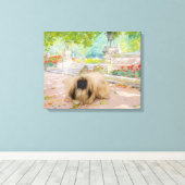 Honing Pekingees in Bloemstuk Canvas Afdruk (Insitu (Houten vloer))