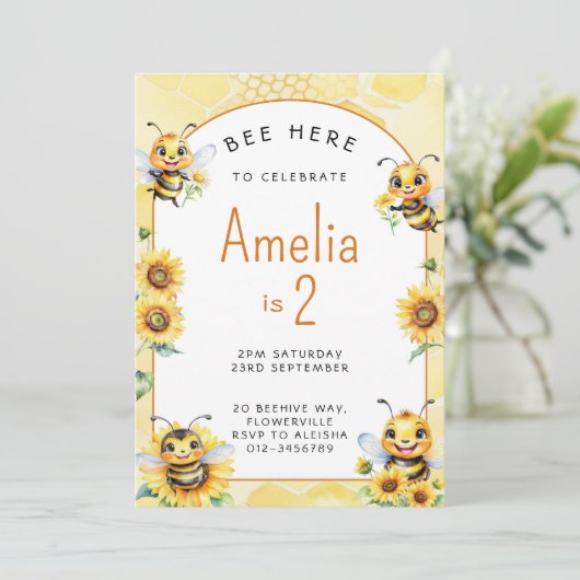 Honingbij 2e verjaardag kaart (Staand voorkant)