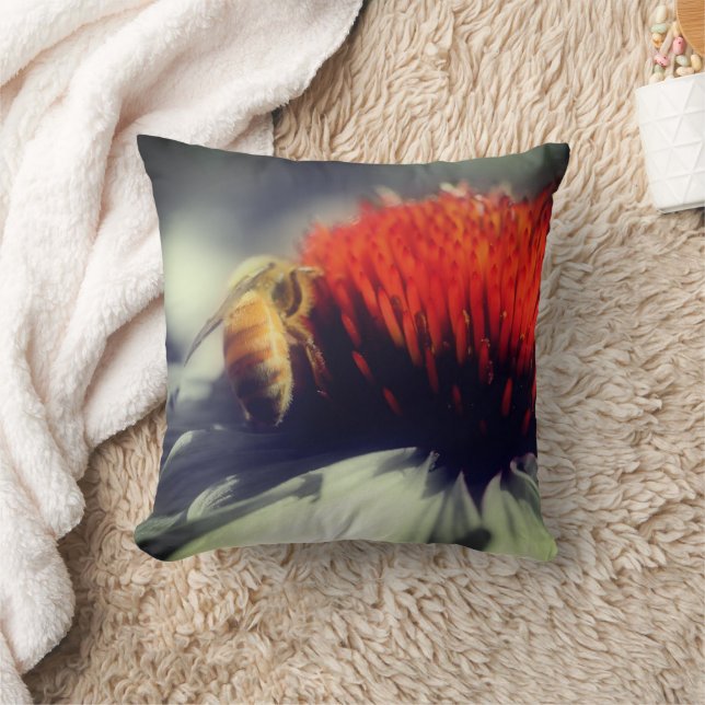 Honingbij Op Echinacea Bloem Kussen (Deken)
