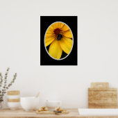 Honingbij OP EEN GELE BLOEM Poster (Keuken)