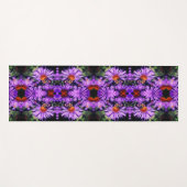 Honingbij op Paarse asterbloem Abstract Yogamat (Voorkant (horizontaal))
