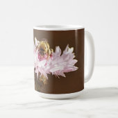 Honingbij op Pink Flower Mok Cup (Voorkant rechts)