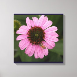 Honingbij op tuinbloem canvas afdruk