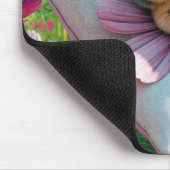 Honingbij rust op een kussen muismat (Hoek)