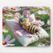 Honingbij rust op een kussen muismat (Voorkant)