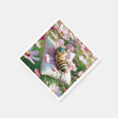 Honingbij rust op een kussen servet (Hoek)