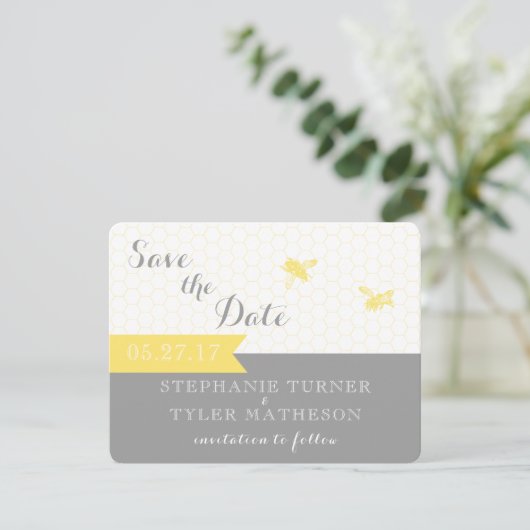 Honingbij Save the Date Kaart- Grijs en Geel (Staand voorkant)