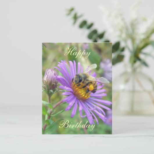 Honingbije op postcoördinerende artikelen in zwits briefkaart (Staand voorkant)