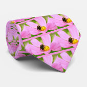 Honingbijen die kosmosbloem eten stropdas (Opgerold)