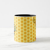 Honingbijen met hart en monogram tweekleurige koffiemok (Center)