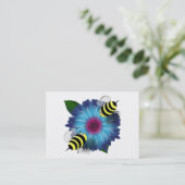Honingbijen ontmoeten elkaar op Blue Flower Visitekaartje (Staand voorkant)