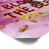 Honingbijen op bloesem met citaat poster (Hoek)