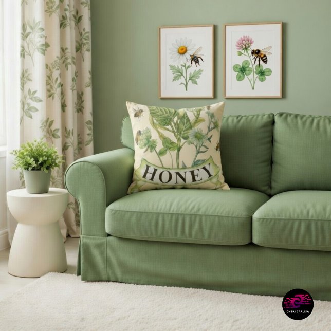 honingbijhaven kussen (A curated touch of vintage nature for refined interiors.)