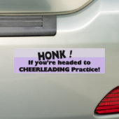 Honk als je op weg bent naar cheerleading praktijk bumpersticker (Op auto)