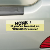 Honk als je op weg bent naar Tennis Practice Bumpersticker (Op auto)