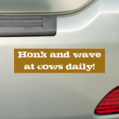 Honk en zwaai dagelijks bij koeien! bumpersticker (Op auto)