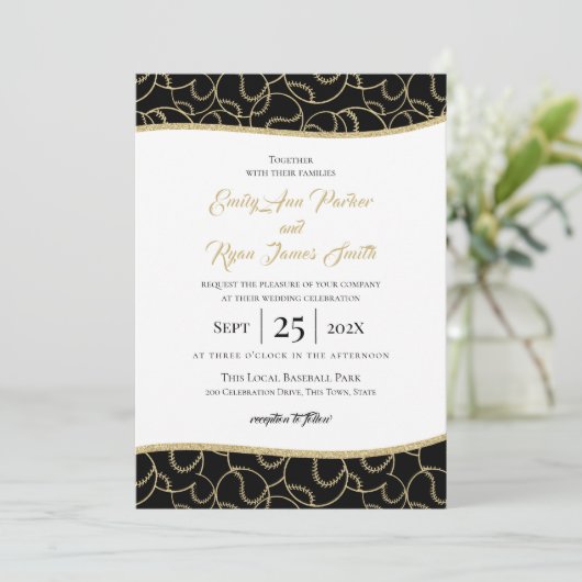 Honkbal Bruiloft Goud en Zwart Uitnodiging (Staand voorkant)