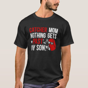 Honkbal Catcher Moeder Trotse Mama Van Een Honkbal T-shirt