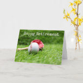 Honkbal en knuppel zijn op groen gras pensioen kaart (Gele Bloem)