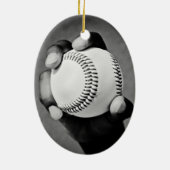 honkbal in hand keramisch ornament (Achterkant)