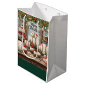 Honkbal Kerstthema in Backery Medium Cadeaubaar Cadeauzakje (Voorkant Gekanteld)