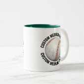 Honkbal & Medium Text JAGERSGROEN 325ml Custom Tweekleurige Koffiemok (Voorkant rechts)