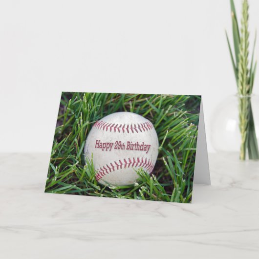 Honkbal op gras voor 29e verjaardag kaart (Voorkant)