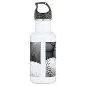 honkballen in zwart-wit waterfles (Achterkant)