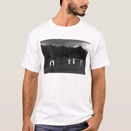 Honolulu, Hawaii - Golfers spelen op het plattelan T-shirt (Voorkant)