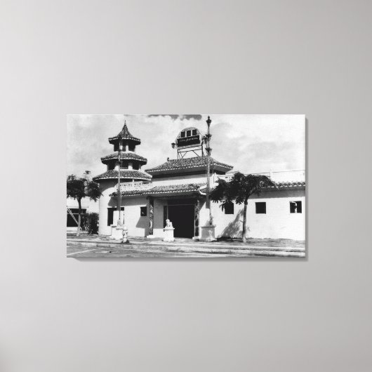 Honolulu, Hawaii - Uitzicht van Lau Yee Chai Canvas Afdruk (Voorkant)