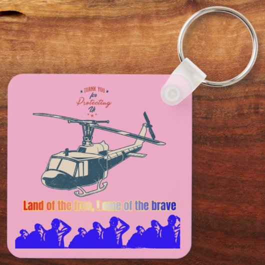 Honor in every thread light pink sleutelhanger (Achterkant)