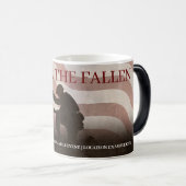 Honor The Fallen Magische Mok (Voorkant rechts)