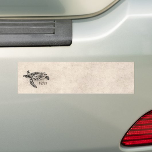 Honu Hawaiian Zee Turtle on  Parchment Bumpersticker (Op auto)