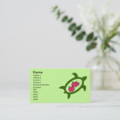 Honu met visitekaartjes van hibiscus bloemen (Staand voorkant)