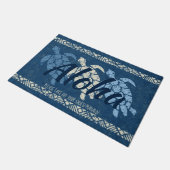 Honu Zee Triple Turtle Hawaiian Tapa Indigo Deurmat (Schuin)